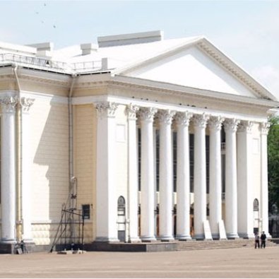 Театральная площадь и Драматический театр